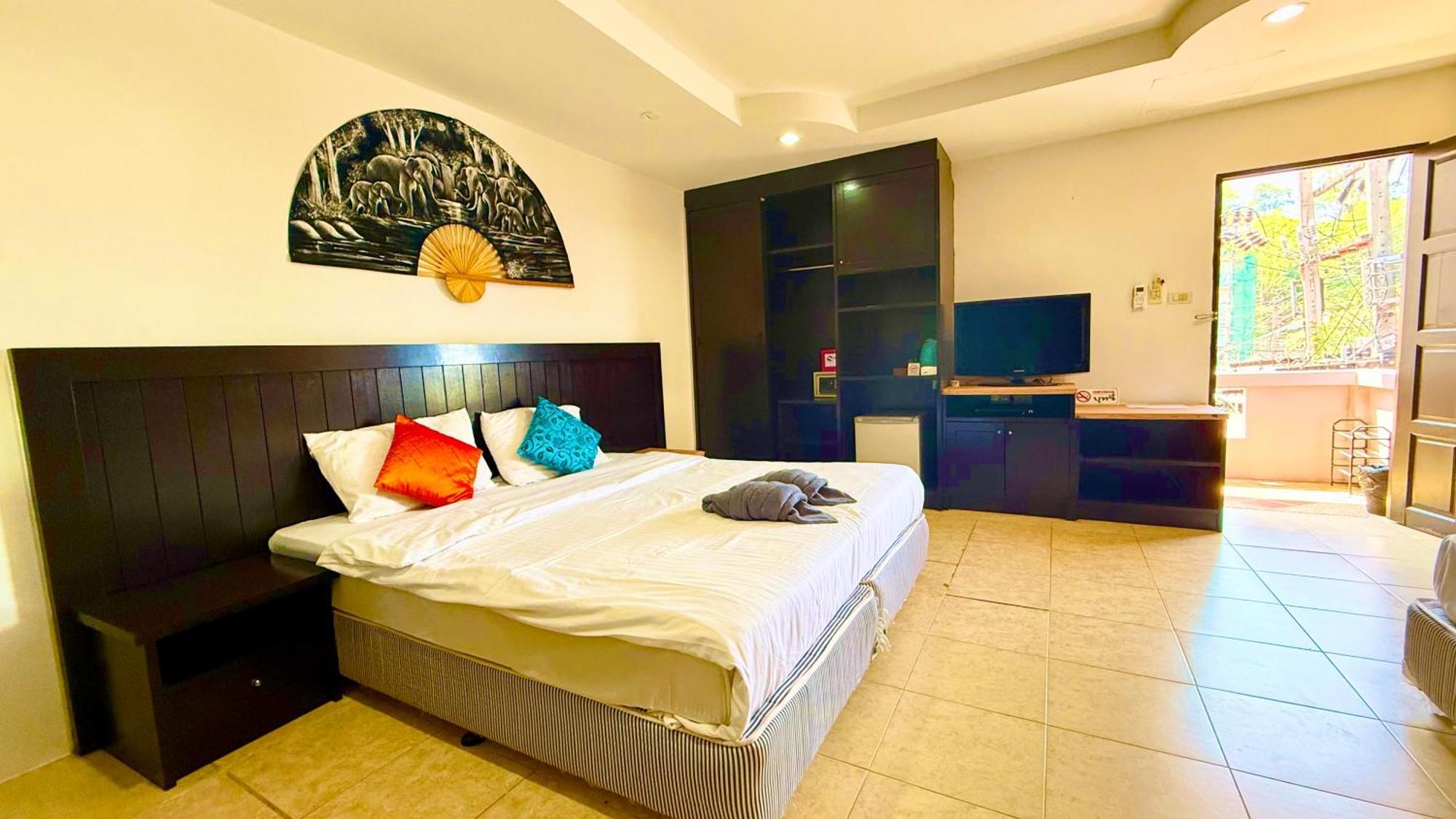Hill Side Patong Hotel Exterior foto